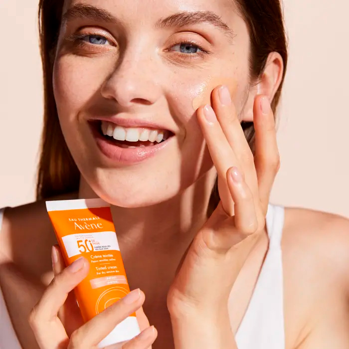 Avene Fluido Solar con Color Spf50+ 50 ml