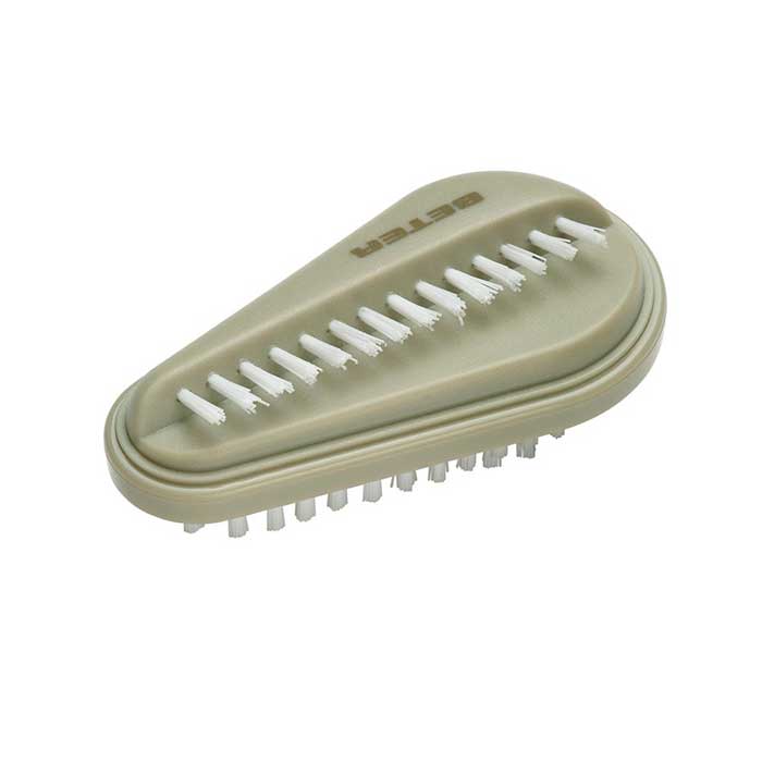 Beter Cepillo Uñas Doble Puas de Nylon Verde